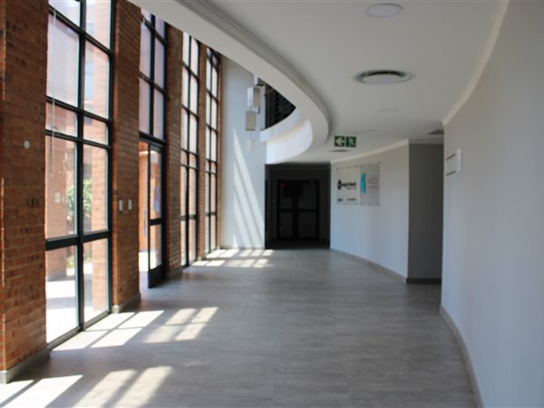 120  m² Commercial space