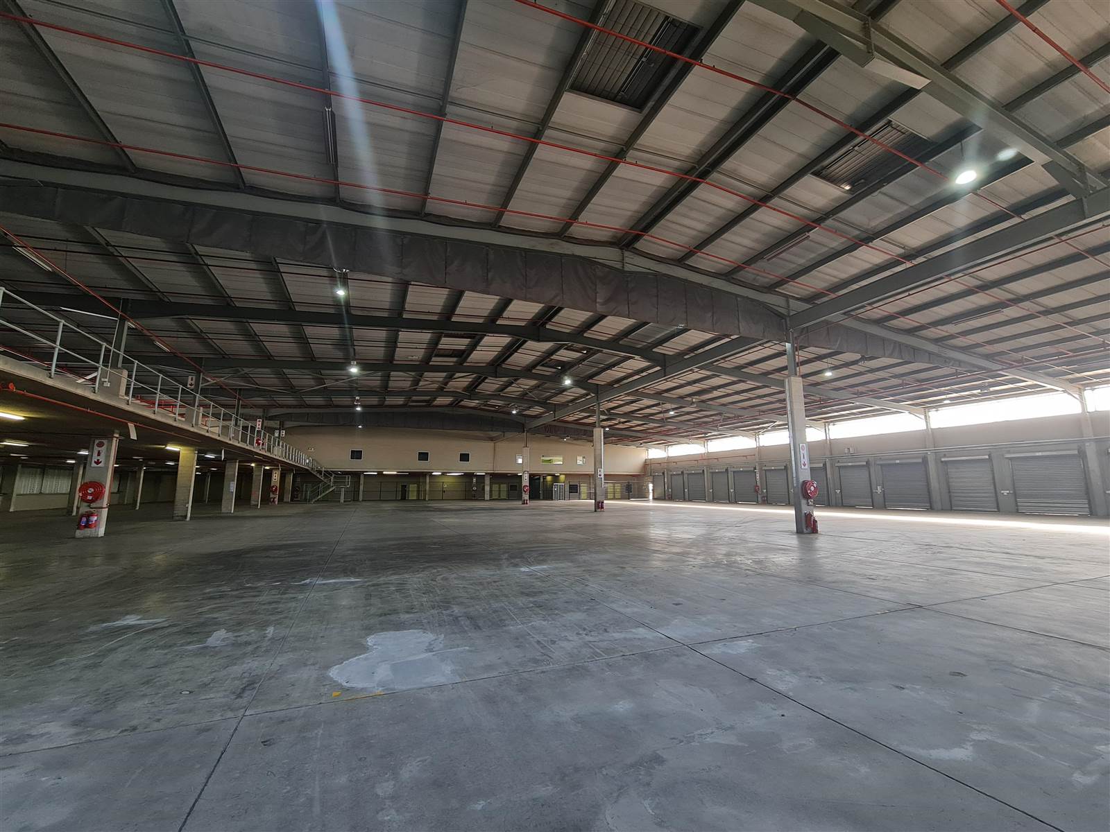 6950  m² Industrial space in Gosforth Park photo number 5