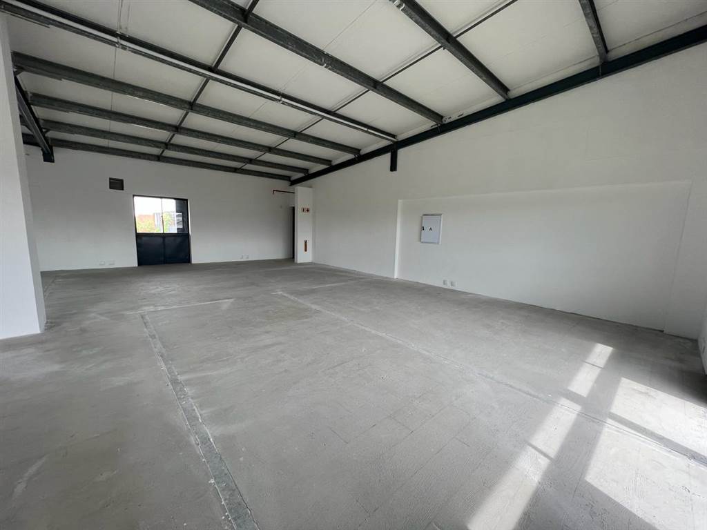 94  m² Commercial space in Parklands North photo number 13