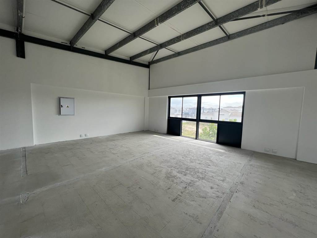 94  m² Commercial space in Parklands North photo number 12