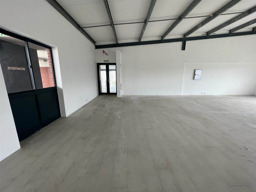 94  m² Commercial space in Parklands North photo number 4