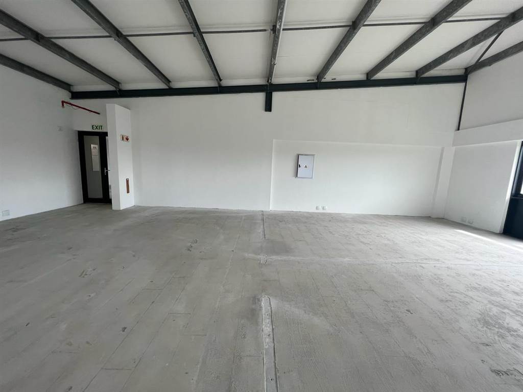 94  m² Commercial space in Parklands North photo number 8