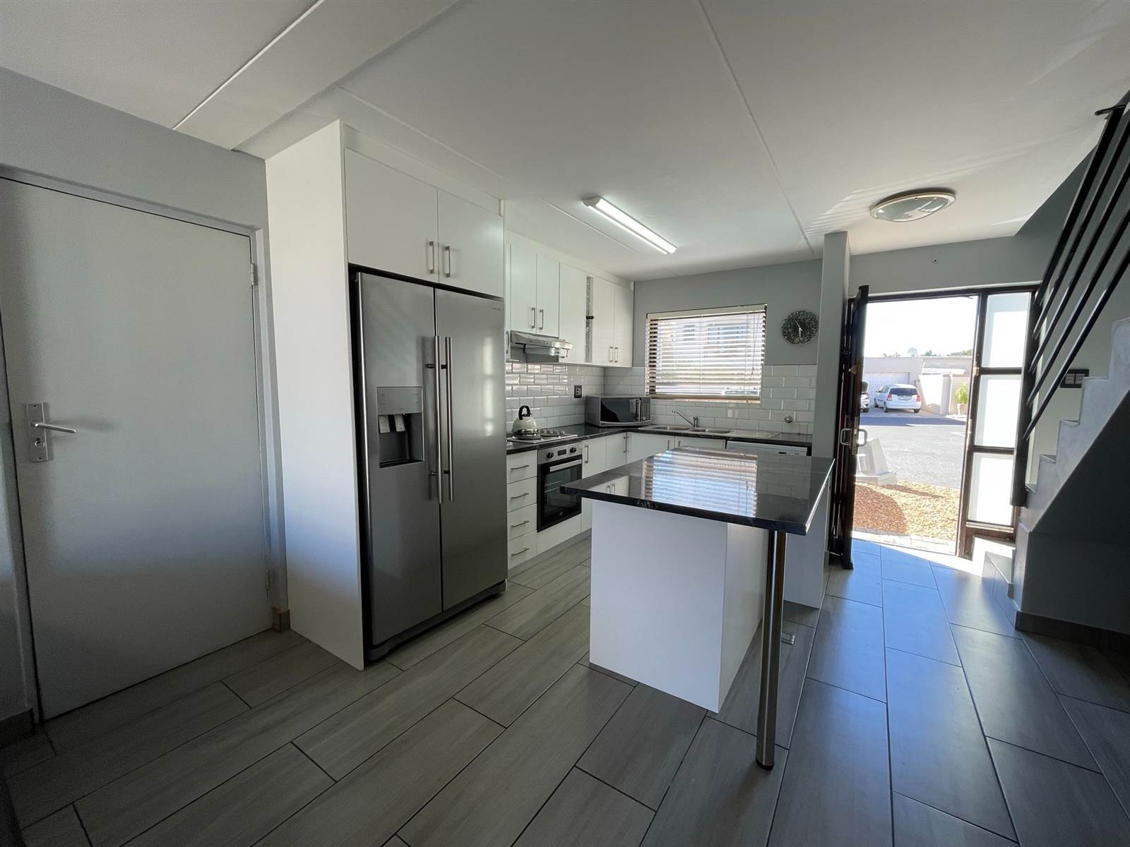 2 Bed Townhouse in Blouberg Sands photo number 9