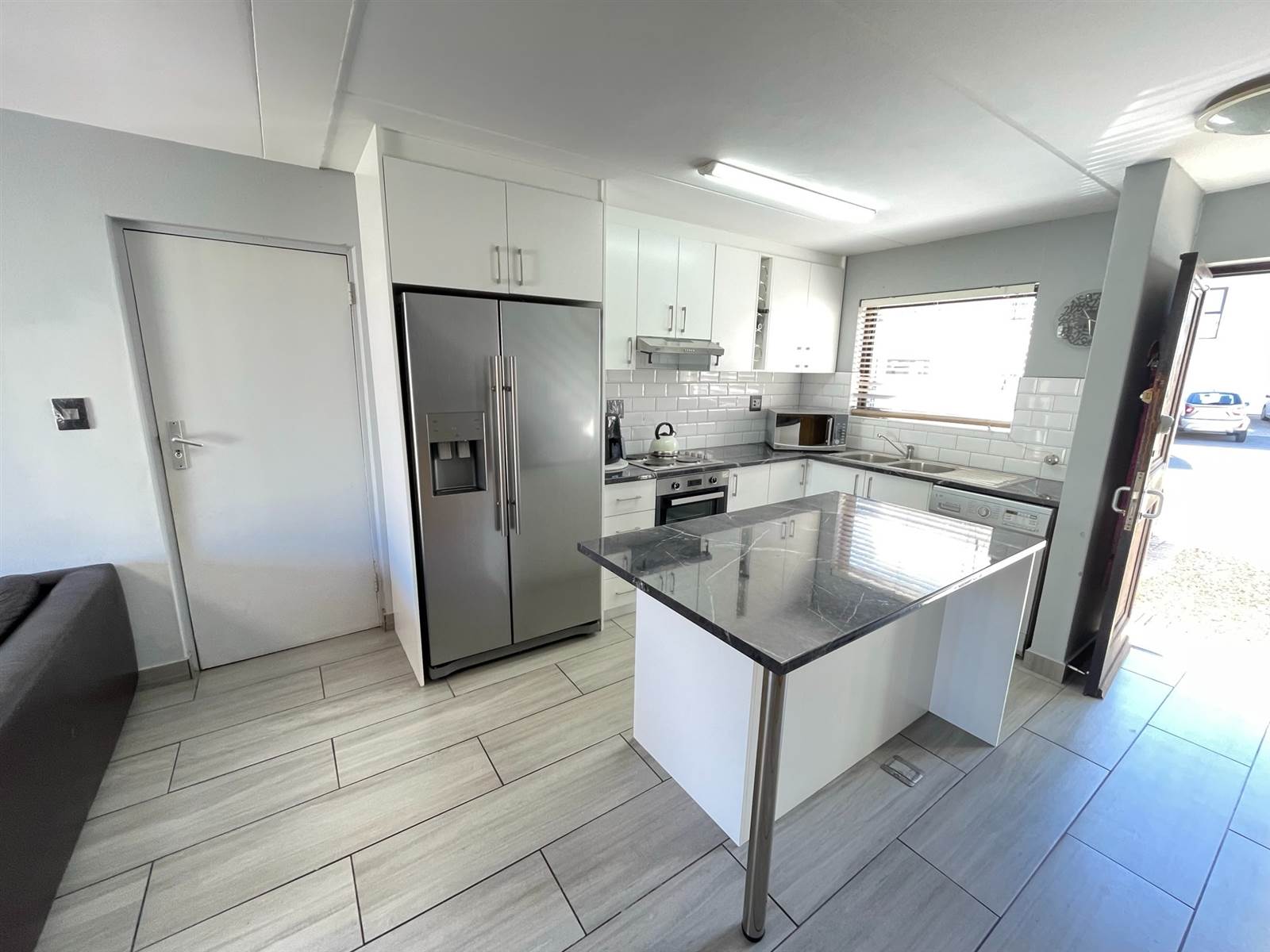 2 Bed Townhouse in Blouberg Sands photo number 4