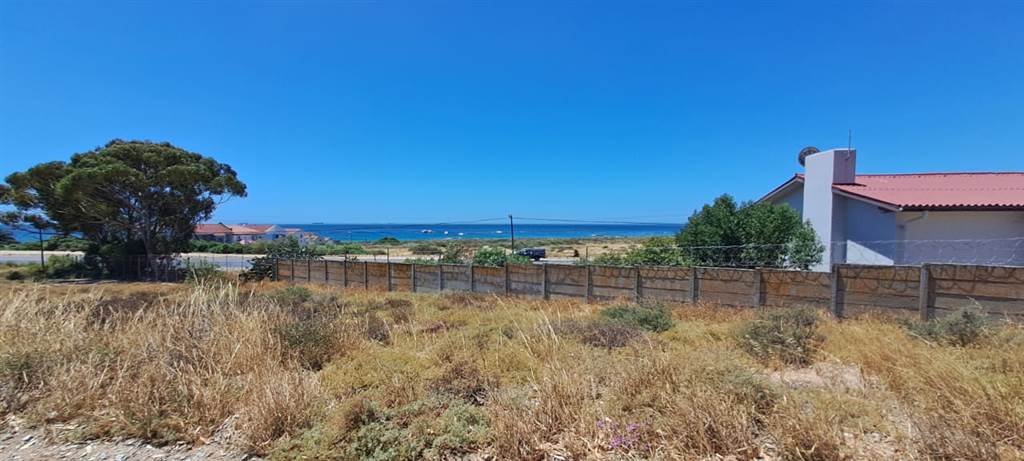 960 m² Land available in St Helena Bay photo number 2