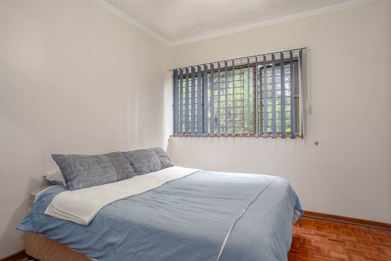 3 Bed Apartment in Kloof photo number 10