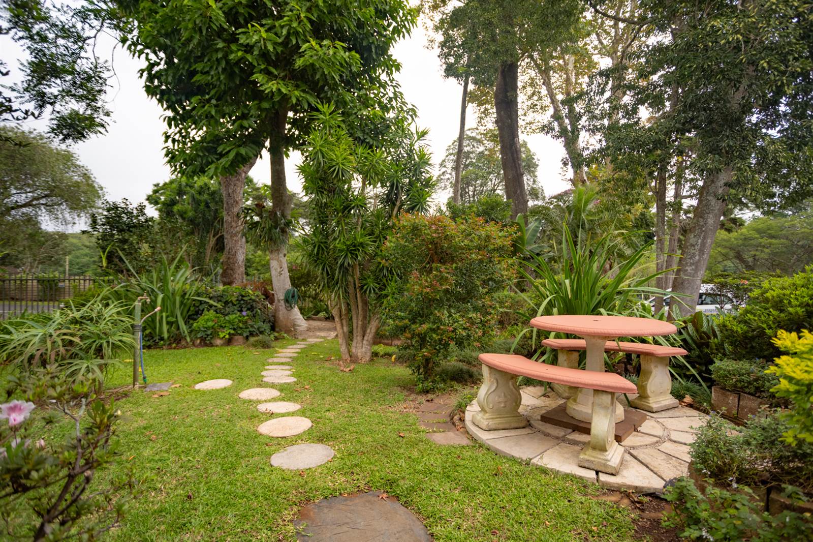 3 Bed Apartment in Kloof photo number 16