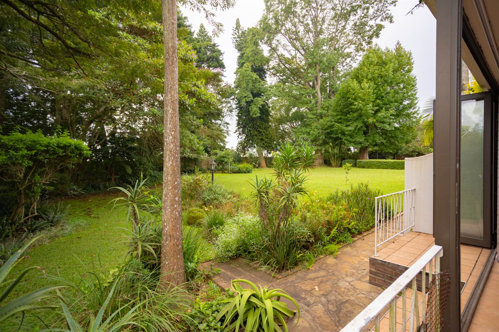 3 Bed Apartment in Kloof photo number 5
