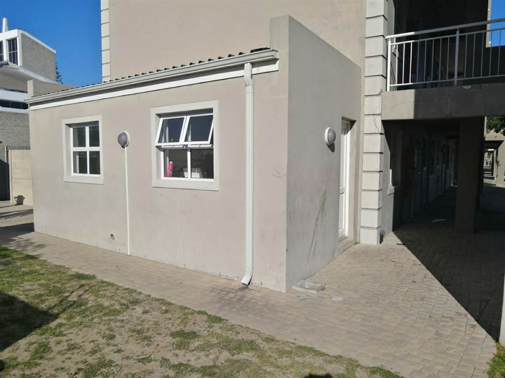 2 Bed Apartment in Belhar photo number 20