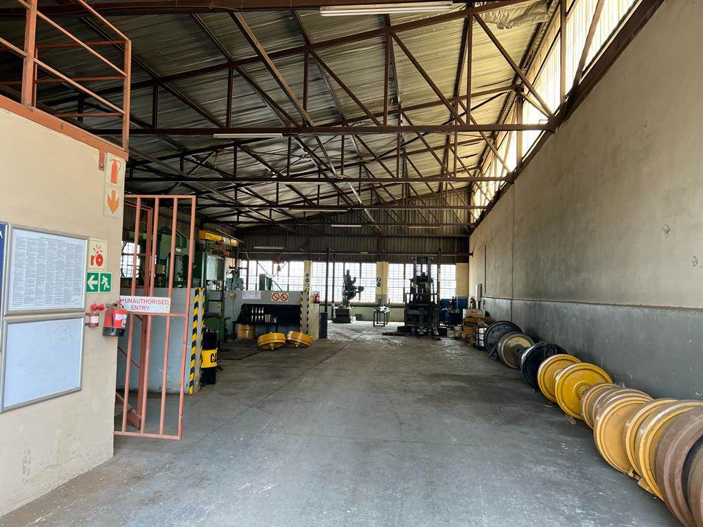 2300  m² Industrial space in Brakpan North photo number 5
