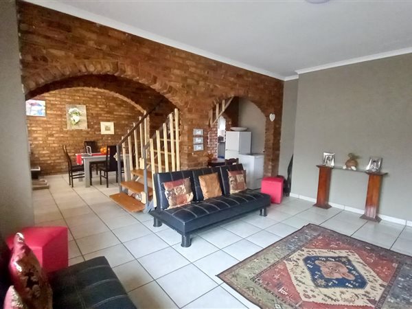 3 Bedroom Townhouse 3 Bedroom Townhouse