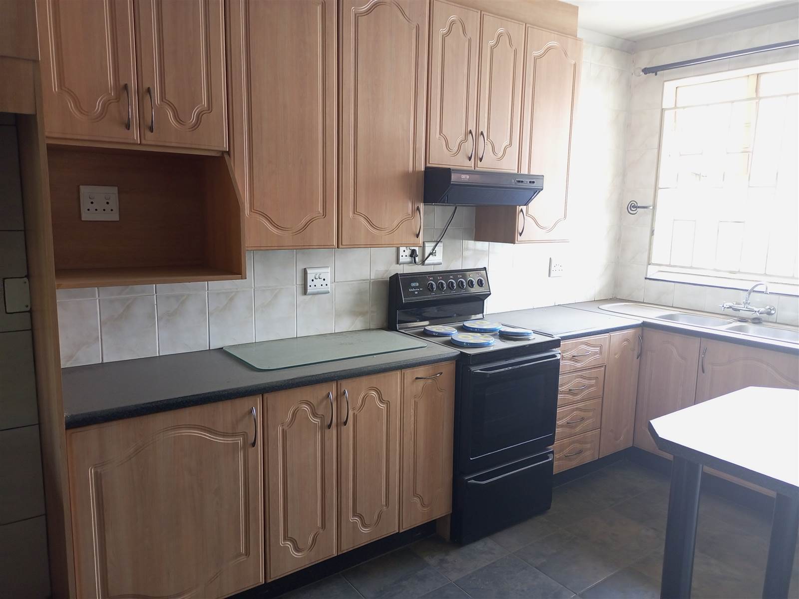 3 Bed Townhouse in New Redruth photo number 2