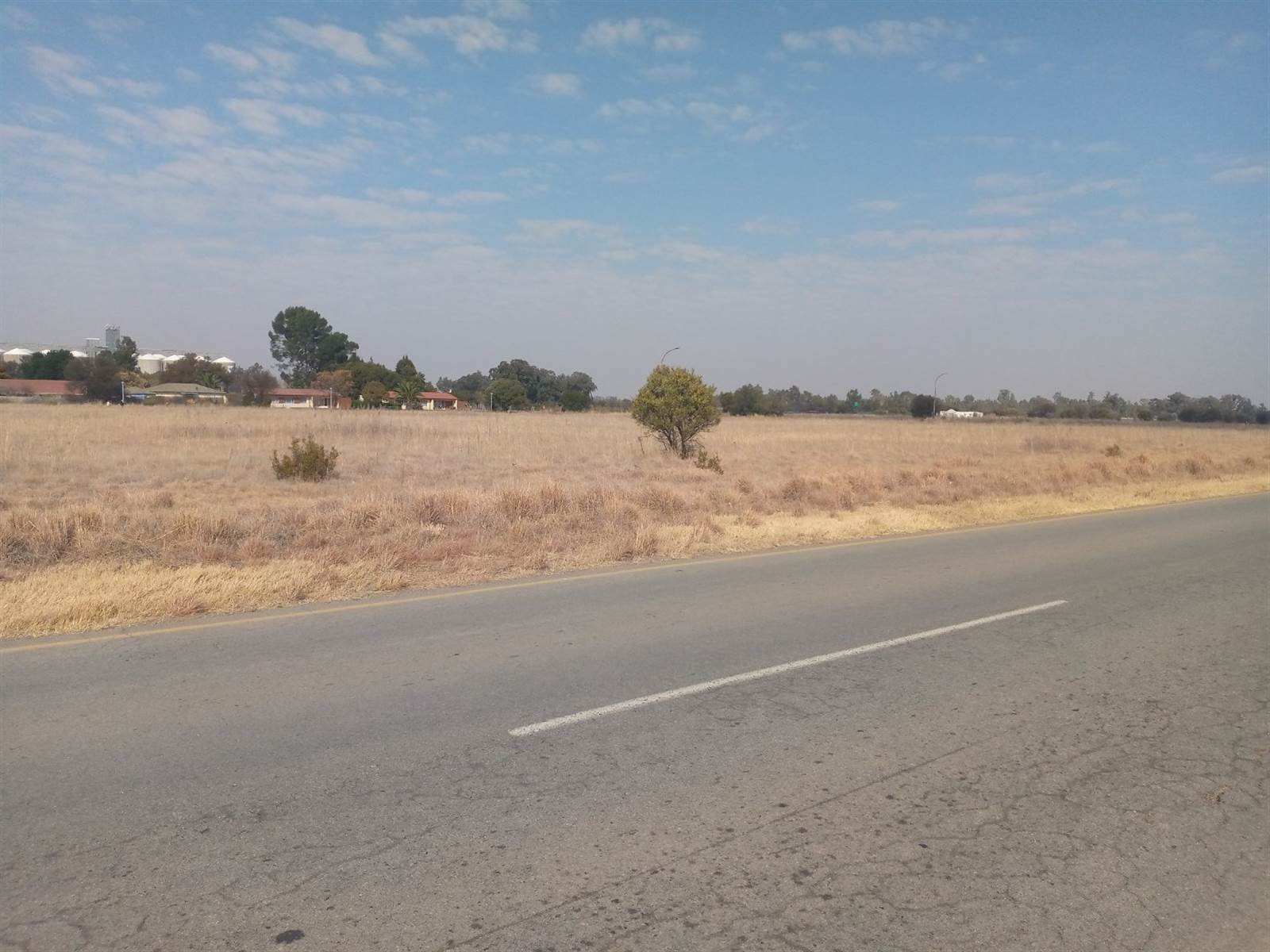 1400 m² Land available in Klerksdorp photo number 2