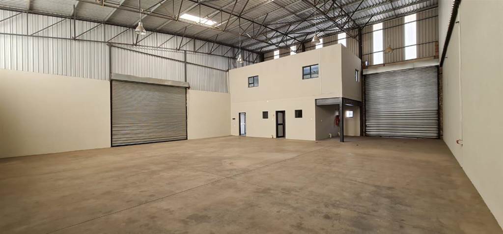 350  m² Industrial space in Cleveland photo number 4