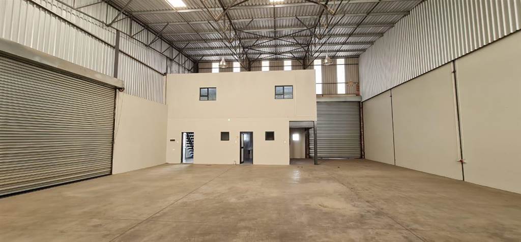 350  m² Industrial space in Cleveland photo number 8