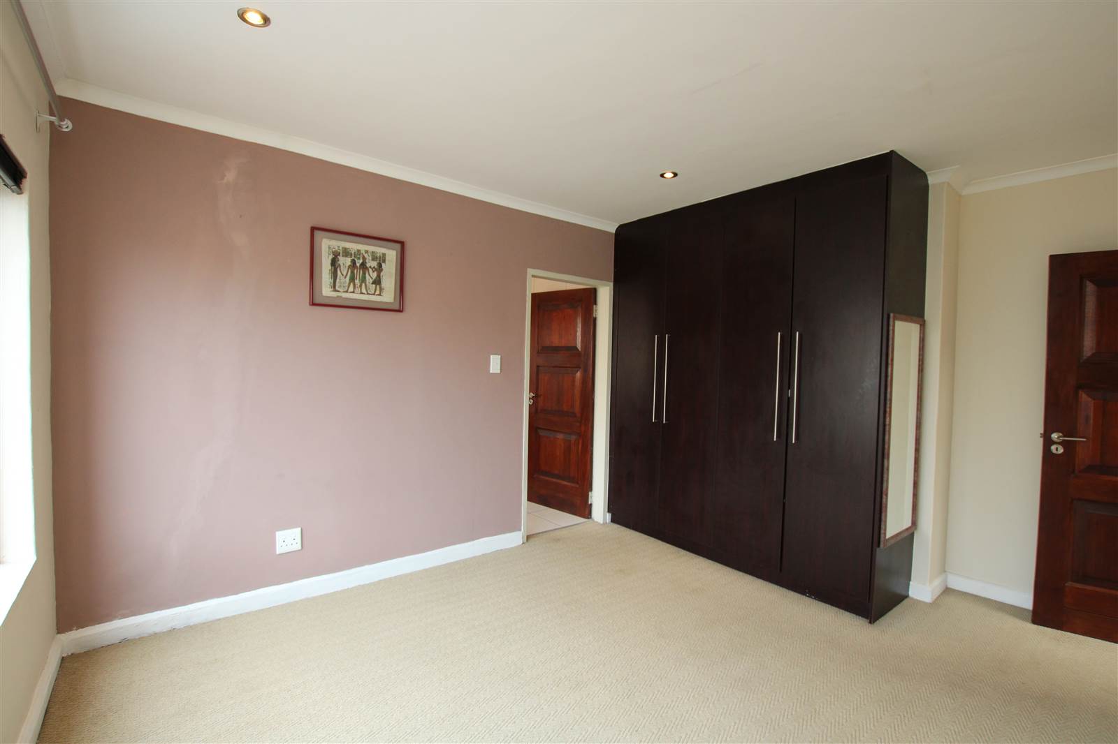 2 Bed House in Morninghill photo number 11