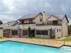 4 Bed House in Dewetshof
