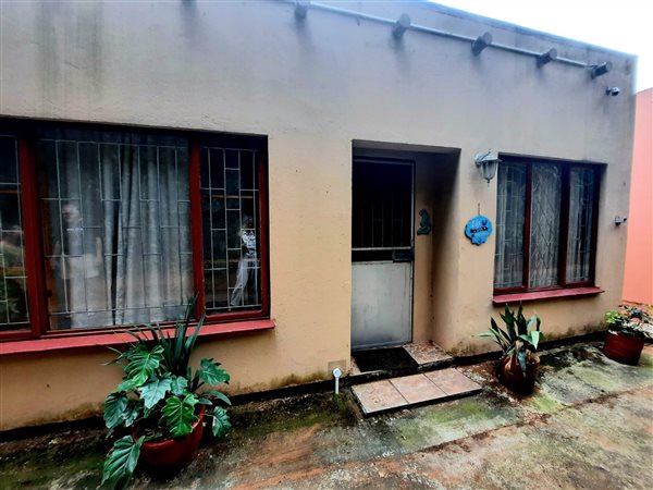 2 Bedroom Townhouse 2 Bedroom Townhouse