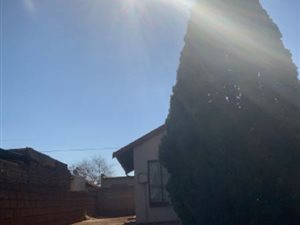 3 Bed House in Protea Glen