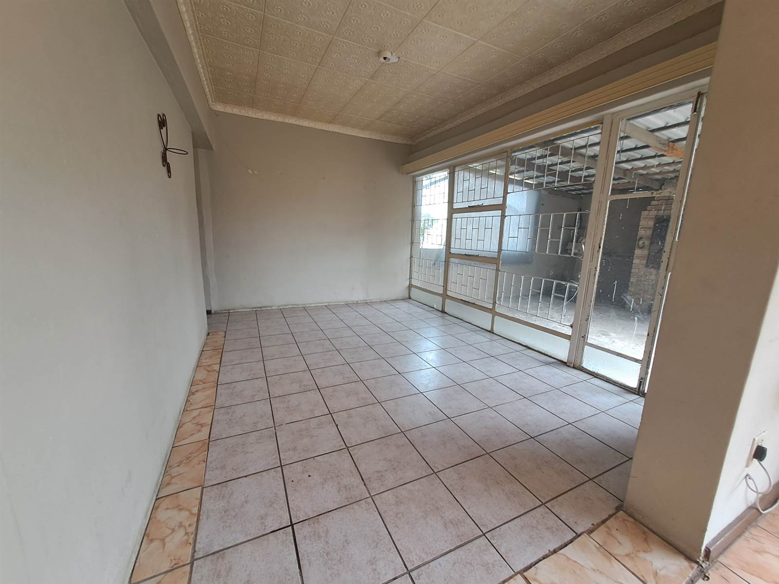 4 Bed House in Barry Hertzog Park photo number 12