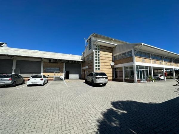 2 777  m² Industrial space