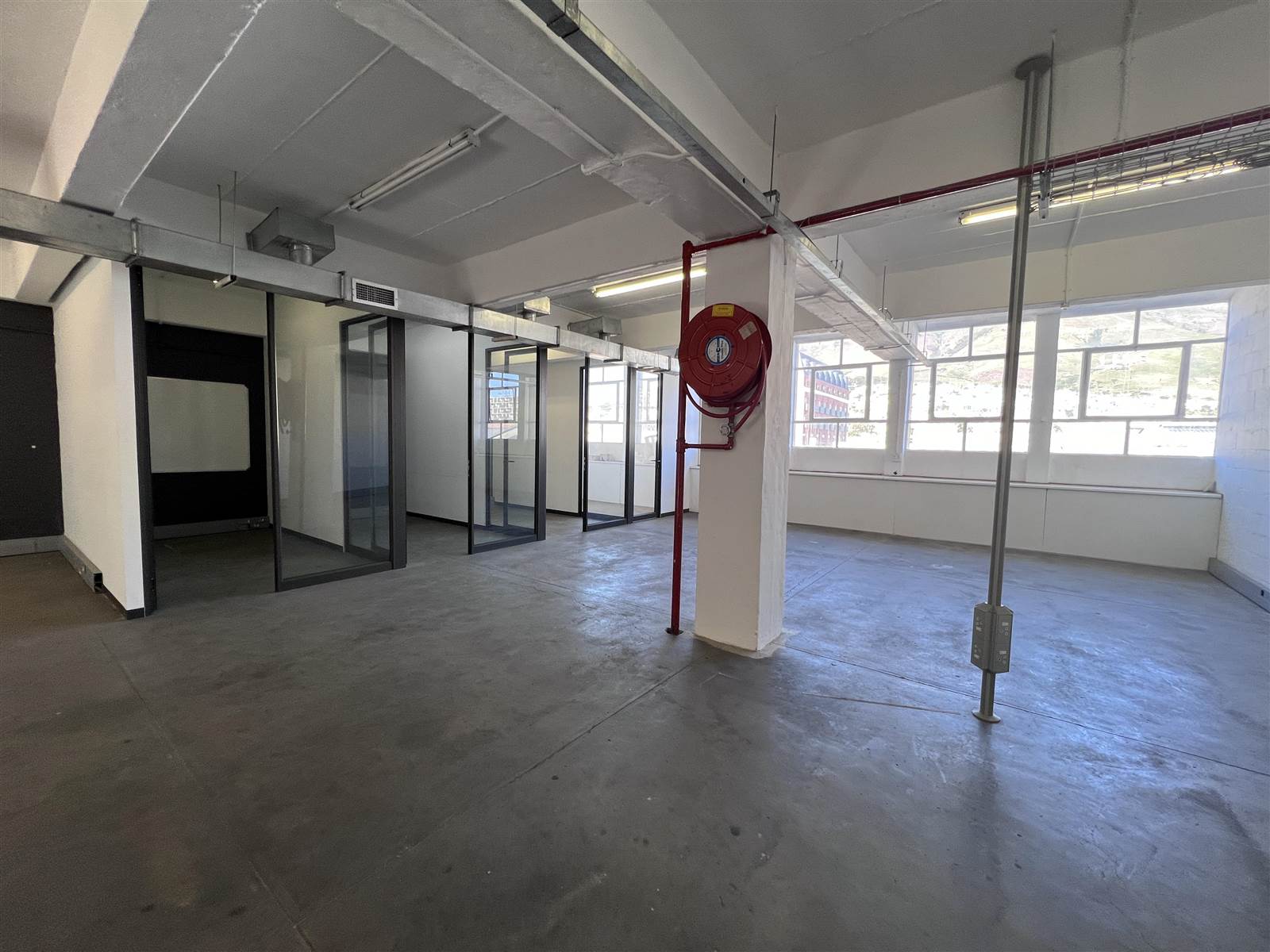 149  m² Commercial space in Woodstock photo number 3