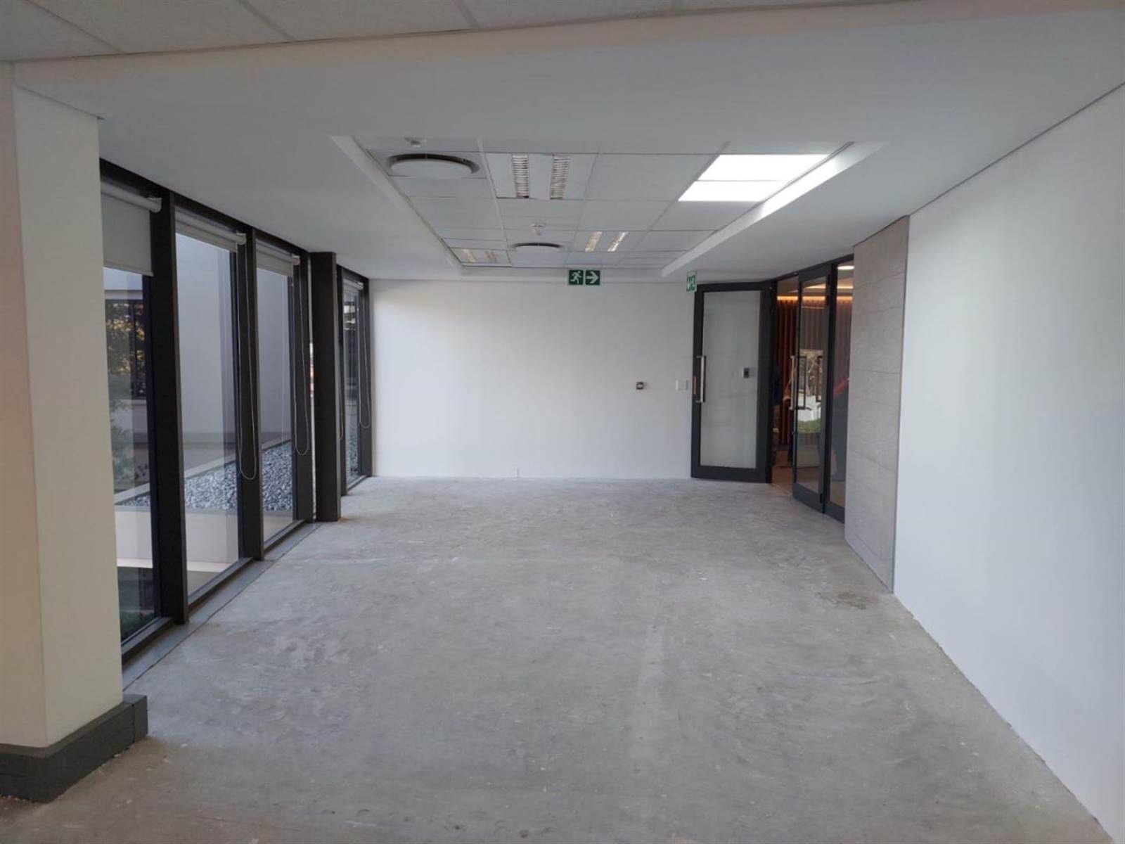 330  m² Commercial space in Fourways photo number 3