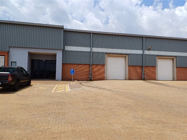 2 630  m² Industrial space