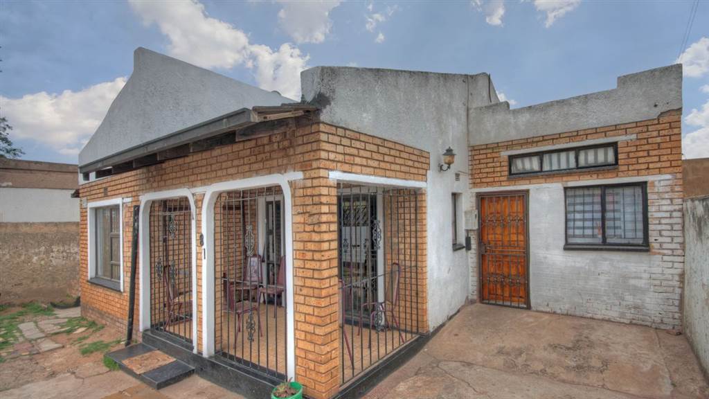 2 Bed House in Soweto Central photo number 10