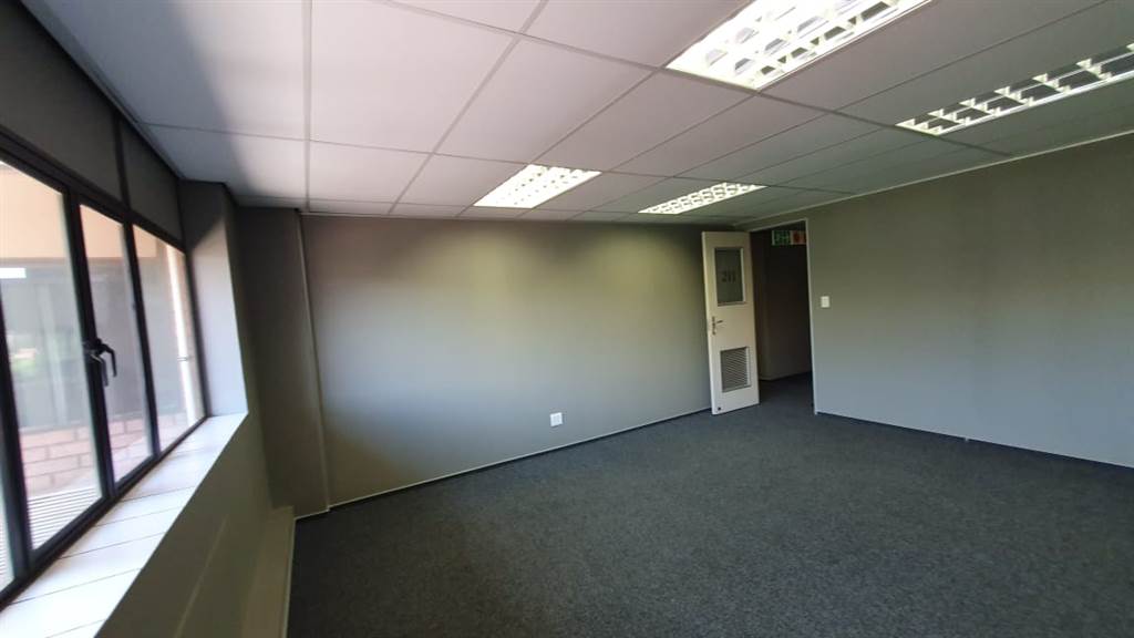 34  m² Commercial space in Sunnyside photo number 8