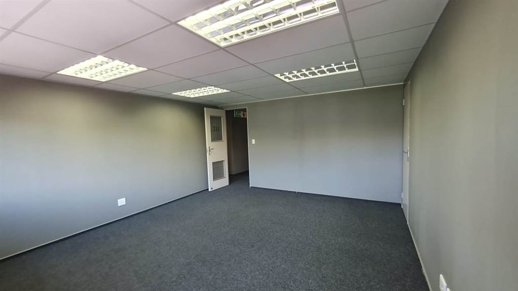 34  m² Commercial space in Sunnyside photo number 10