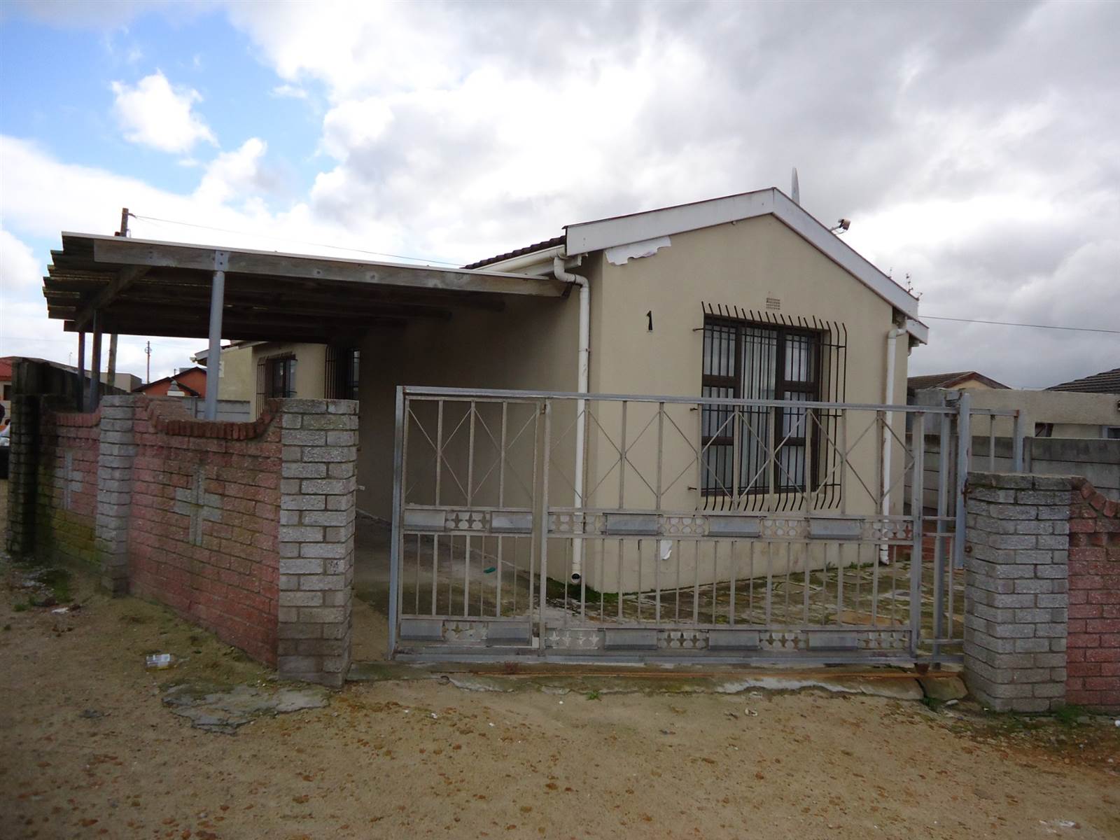 3 Bed House in Khayelitsha photo number 11