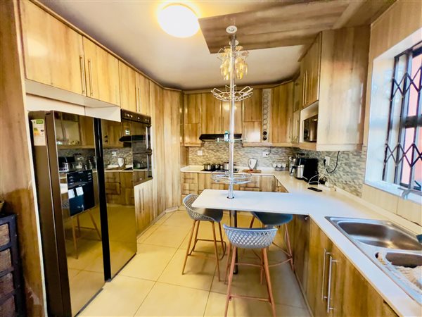 4 Bedroom House