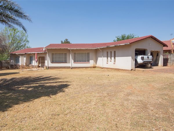 3 Bedroom House 3 Bedroom House