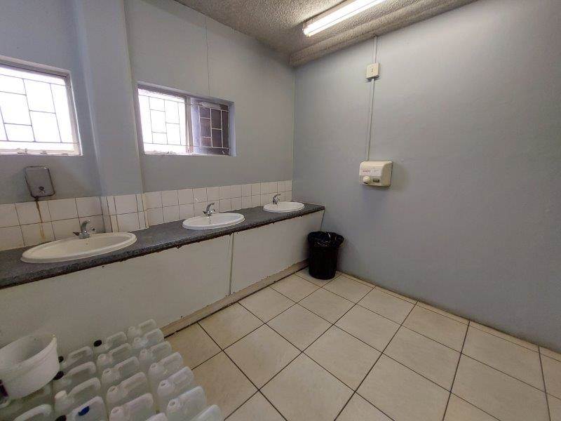 982.28  m² Commercial space in Pietermaritzburg Central photo number 5