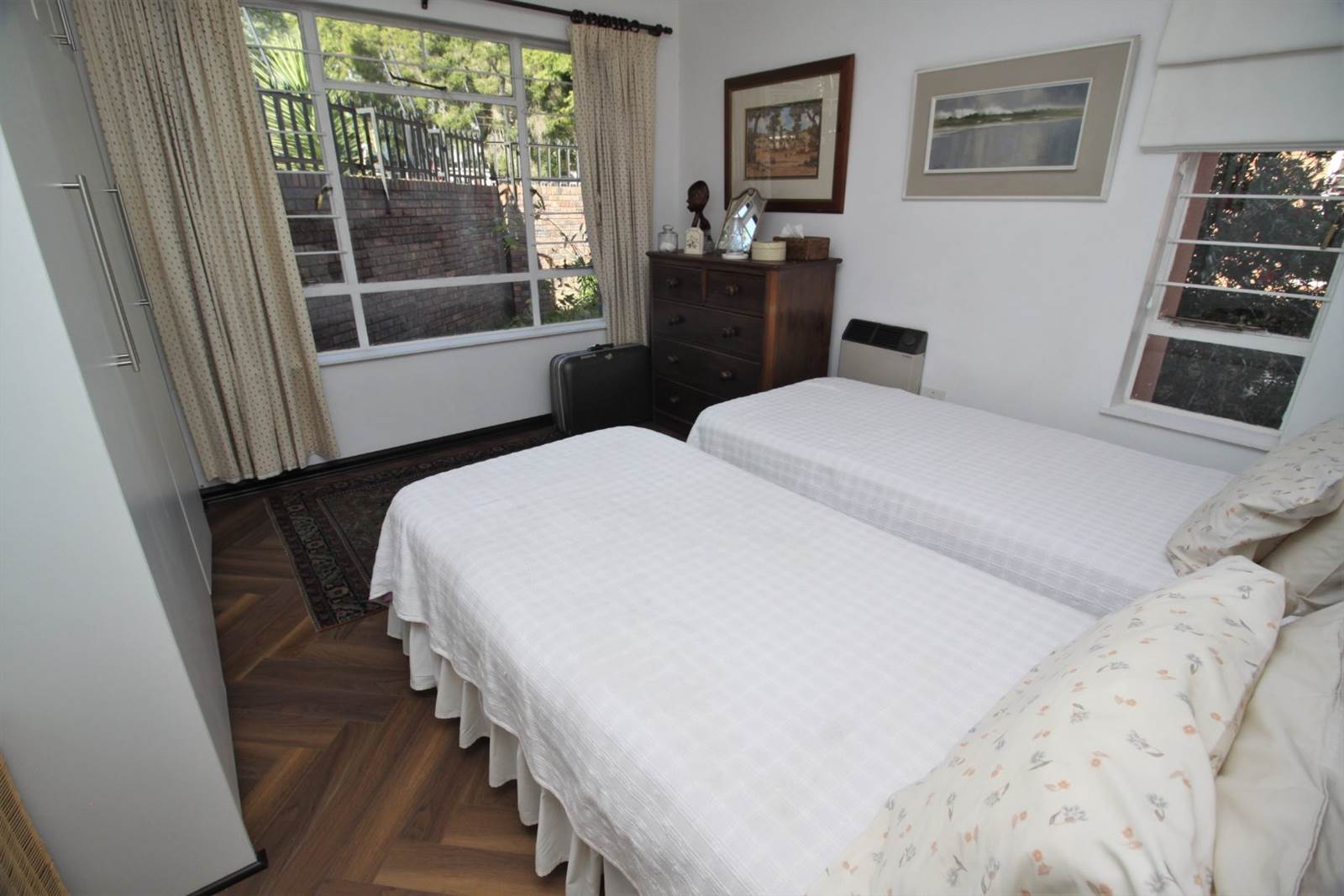 3 Bed Apartment in Rosebank photo number 15