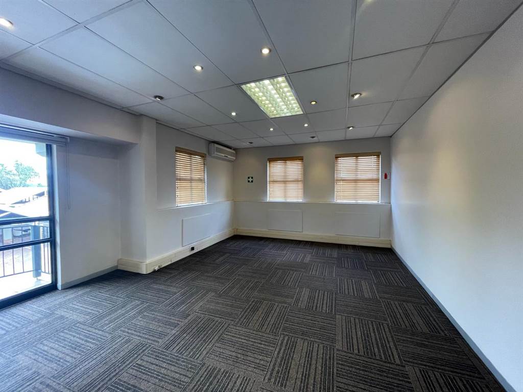 417  m² Commercial space in Highveld photo number 4