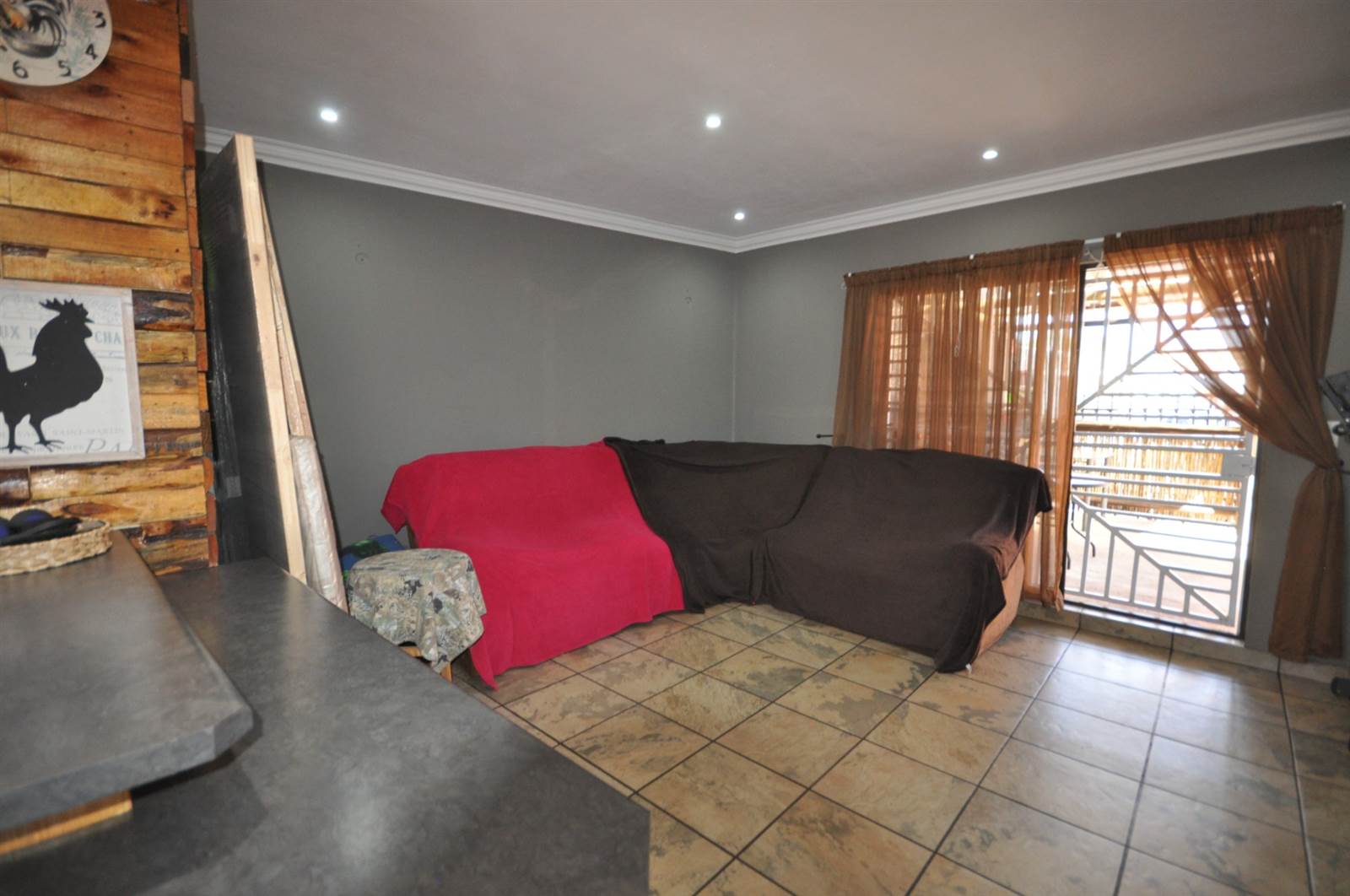 5 Bed House in Roodepoort West photo number 5