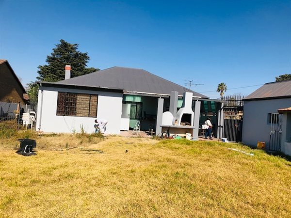 3 Bedroom House 3 Bedroom House