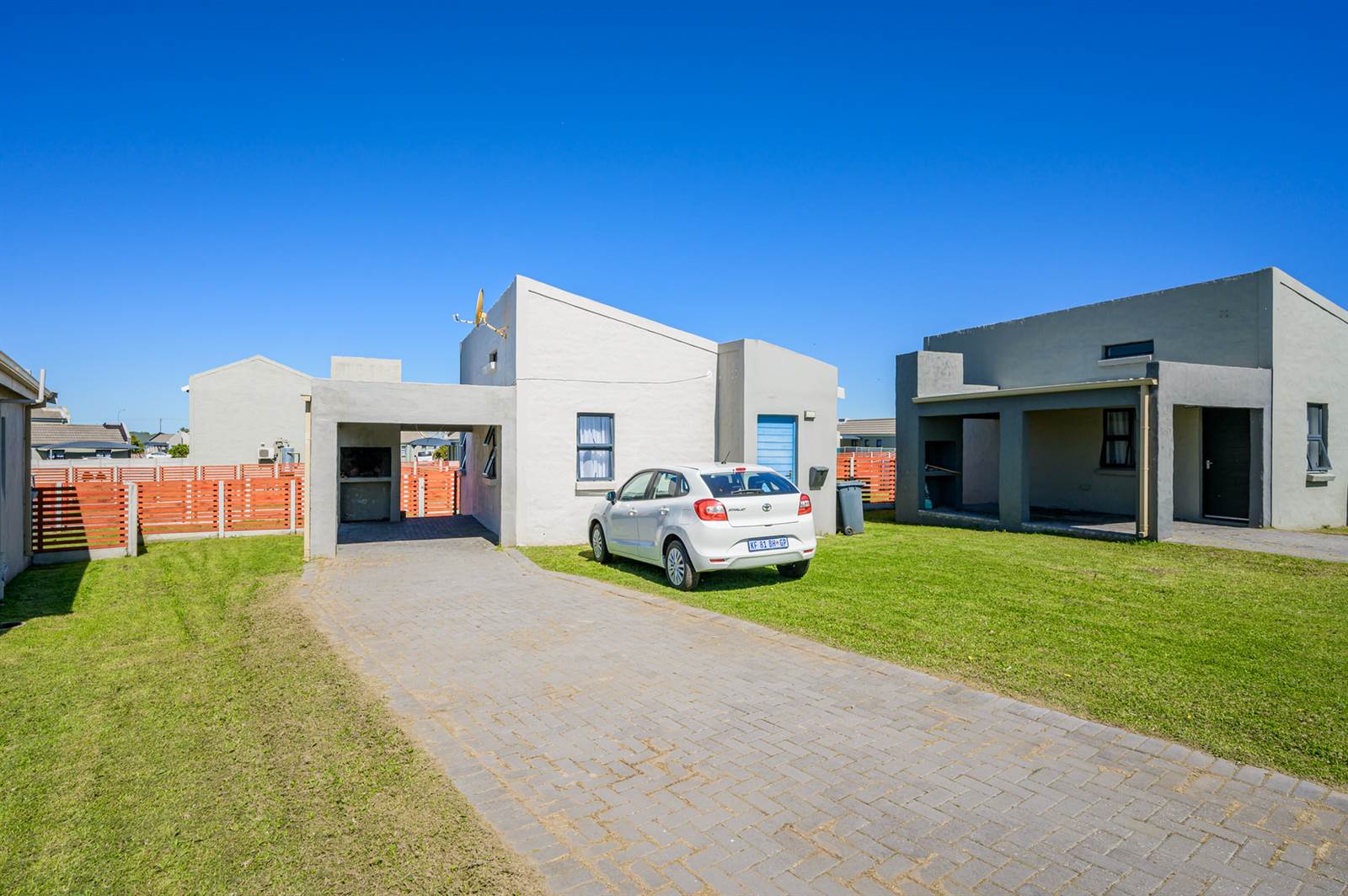 2 Bed Simplex in Parsons Vlei photo number 2