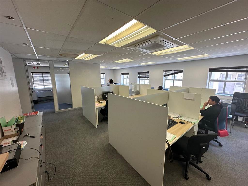 182  m² Commercial space in Pinelands photo number 11