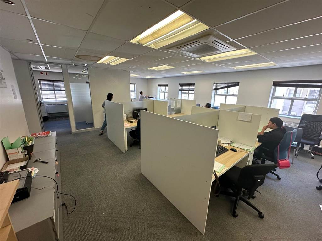 182  m² Commercial space in Pinelands photo number 9