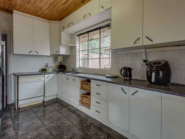 2 Bedroom House 2 Bedroom House
