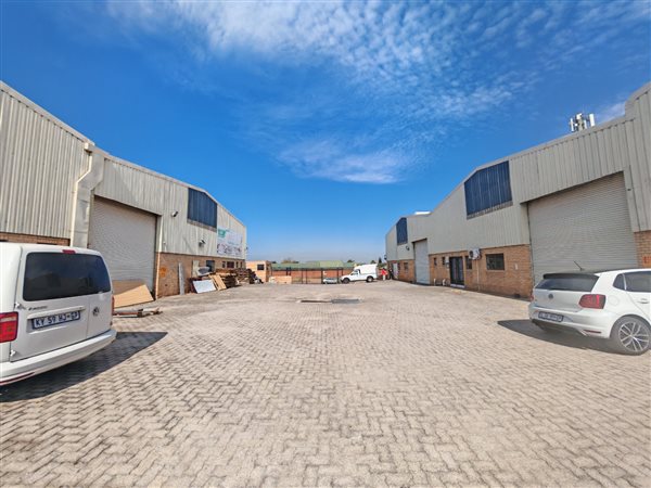 624  m² Industrial space