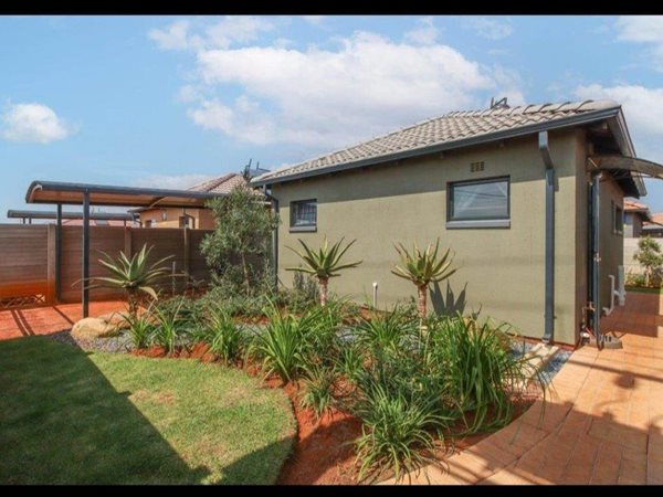 2 Bedroom House 2 Bedroom House