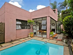 3 Bed House in Orchards