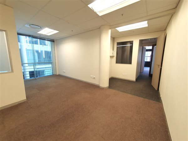 172  m² Office Space