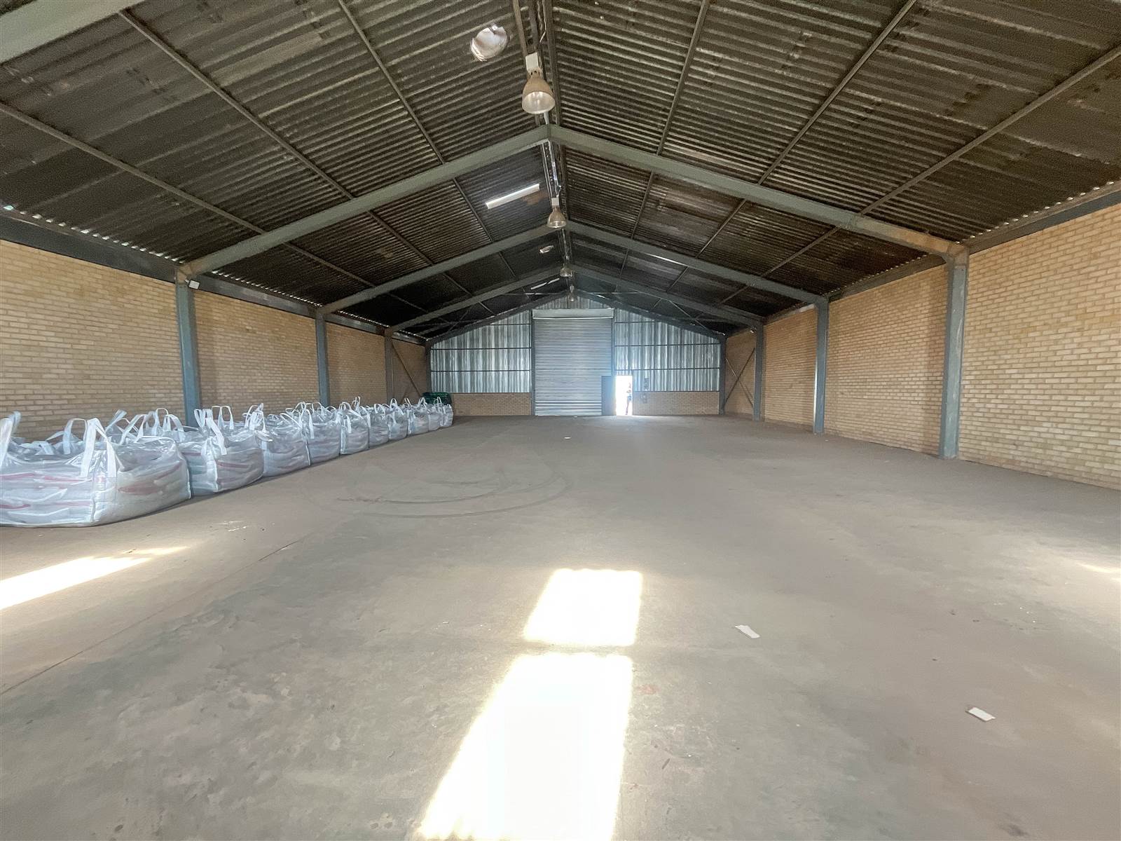 400  m² Commercial space in Pomona photo number 5