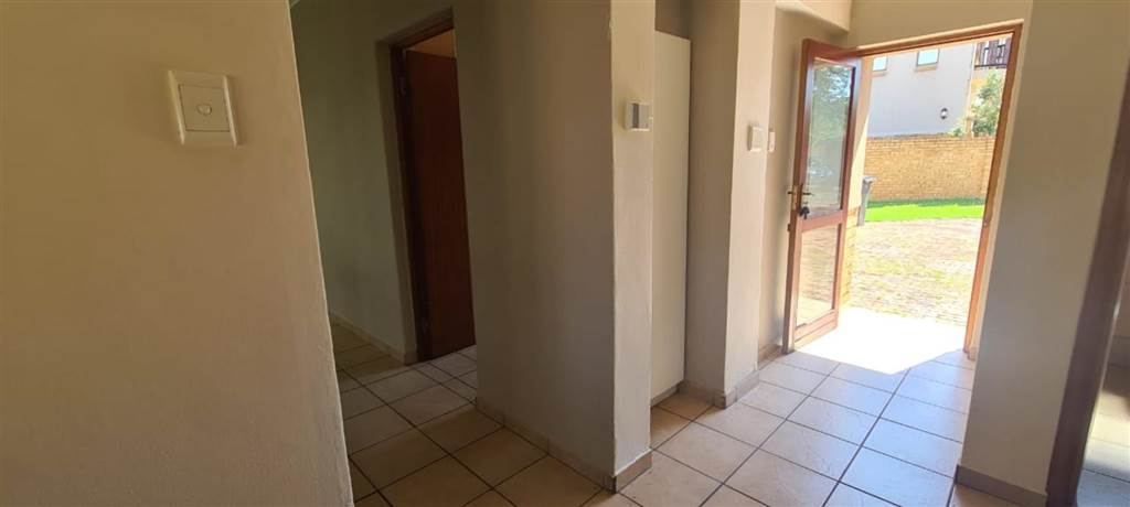 3 Bed House in Ruimsig photo number 22