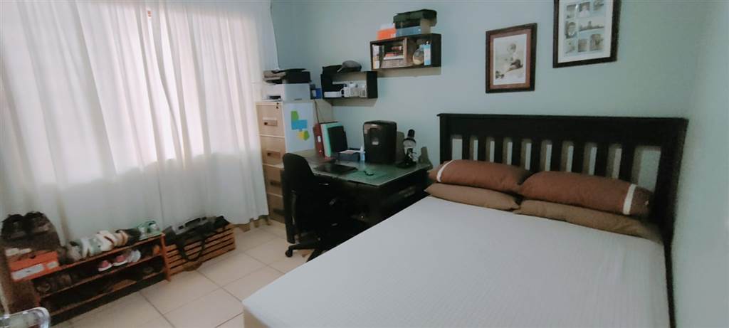 2 Bed Apartment in St Lucia photo number 9